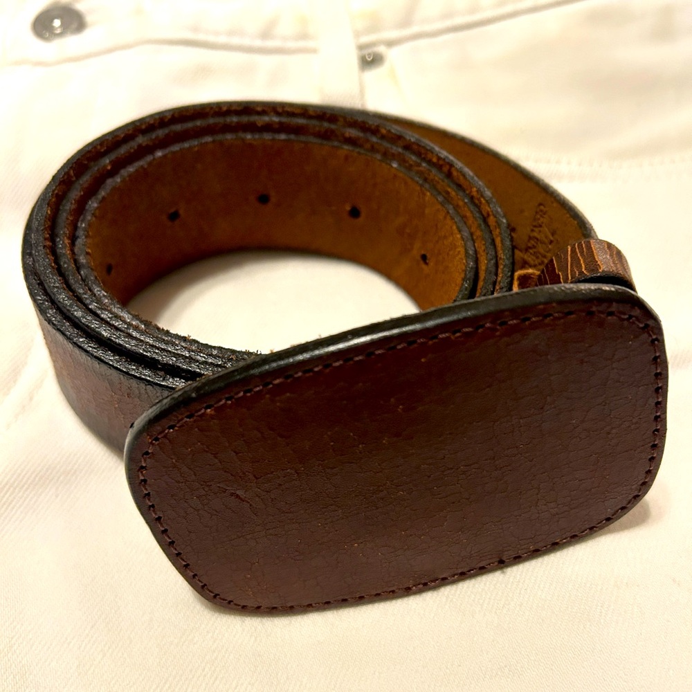 Leather Buckle / Distressed Leather Belt